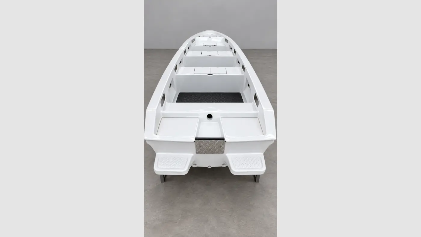 Barco visto pela traseira